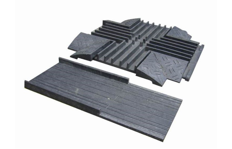 Kabelový most křižovatka s víkem