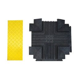 Kabelový most křižovatka s víkem