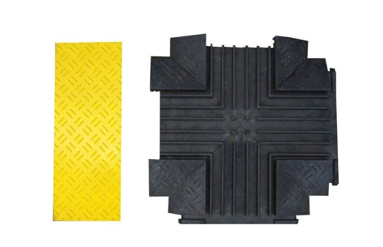 Kabelový most křižovatka s víkem Kabelový most křižovatka s víkem