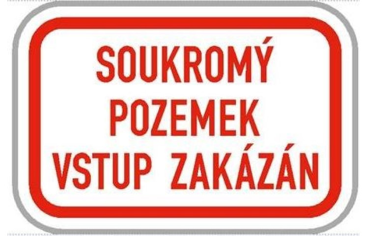 Dodatková tabule - Soukromý pozemek, vstup zakázán