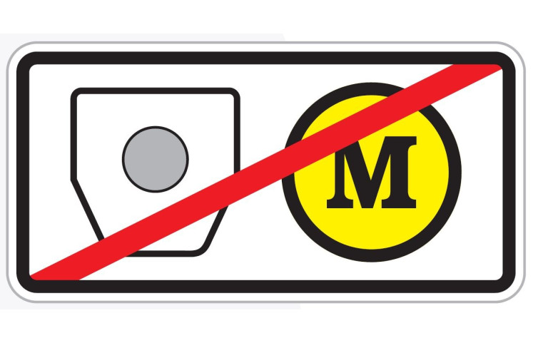 Dopravní značka E11e - Bez časového poplatku a mýtného