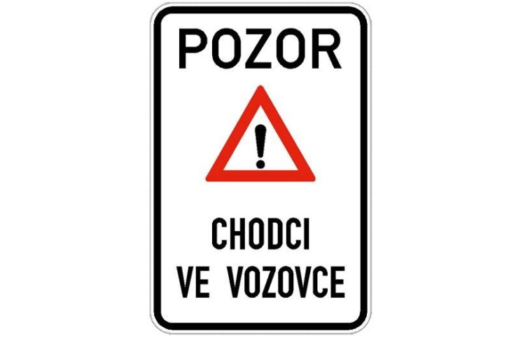 Dopravní značka IP22 - Chodci ve vozovce Dopravní značka IP22 - Chodci ve vozovce