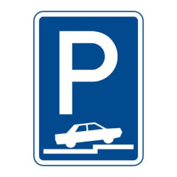 Dopravní značka IP11f - Parkoviště (částečné stání na chodníku kolmé nebo šikmé)