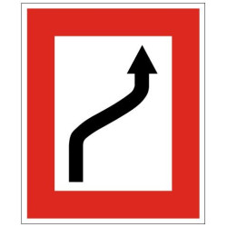 Plavební znak B2b - Příkaz plout ke straně plavební dráhy, která je po pravém boku