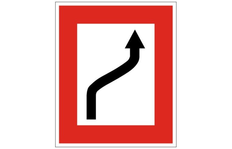 Plavební znak B2b - Příkaz plout ke straně plavební dráhy, která je po pravém boku