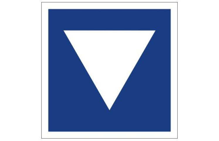 Plavební znak E5.8 - Místo vyhrazené pro stání plavidel