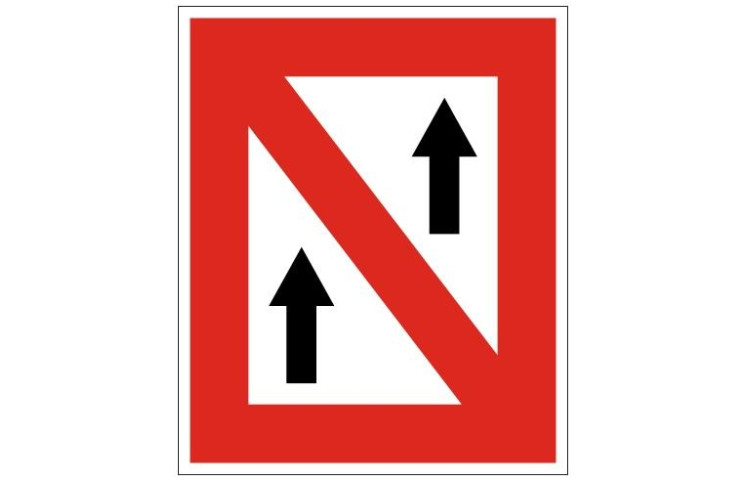 Plavební znak A2 -Zákaz předjíždění Plavební znak A2 -Zákaz předjíždění