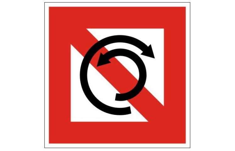 Plavební znak A8 - Zákaz provádět obrat Plavební znak A8 - Zákaz provádět obrat