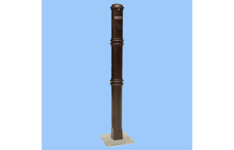 Ochranný sloupek zdobený s kotevní deskou