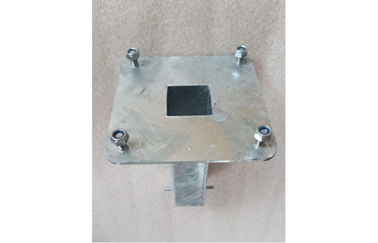 Kotvící patka pro parkovací sloupky